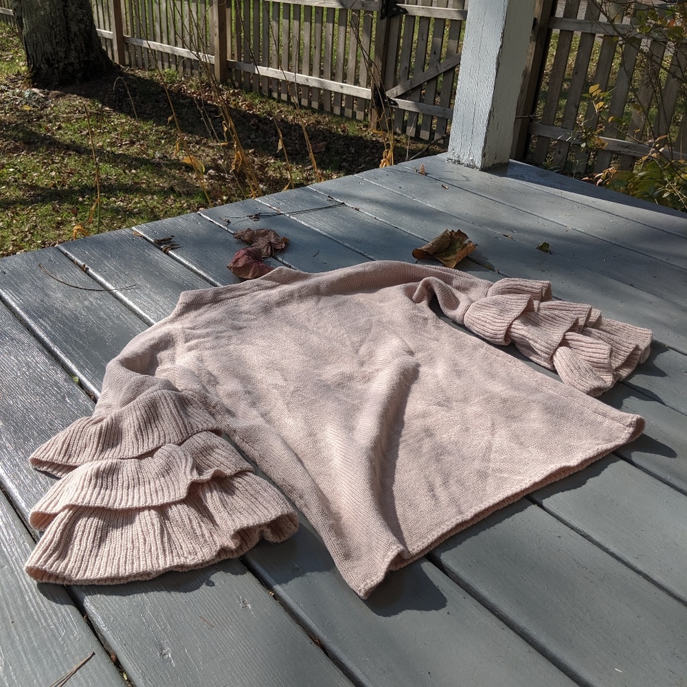 Designer style sweater - Picture 2 of 3